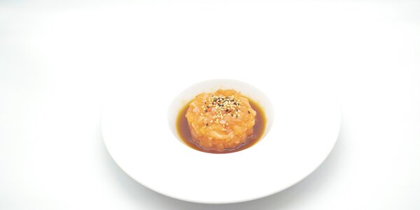 20. Tartare di salmone ( 1 PORZIONE A TESTA ) 