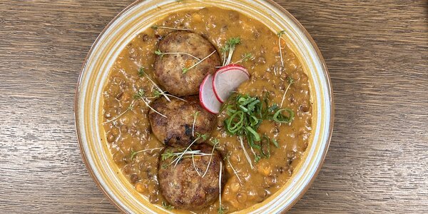 300g  Šošovicový prívarok s jalapeño chedar fašírkami