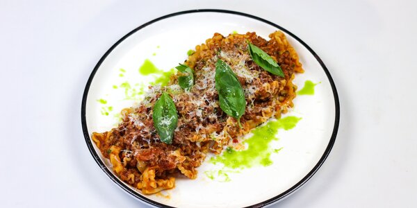 mafaldine with beef bolognese ragout, 
