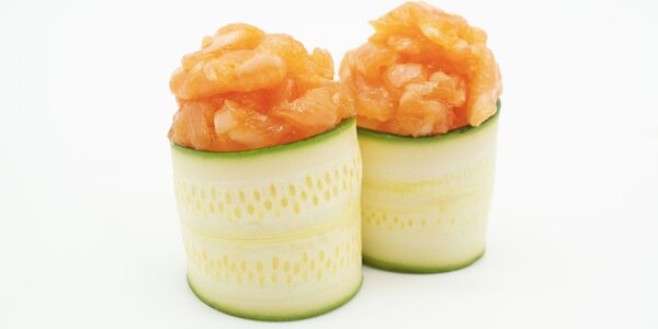 45. Gunkan zucchina salmone ( 1 PORZIONE A TESTA ) 