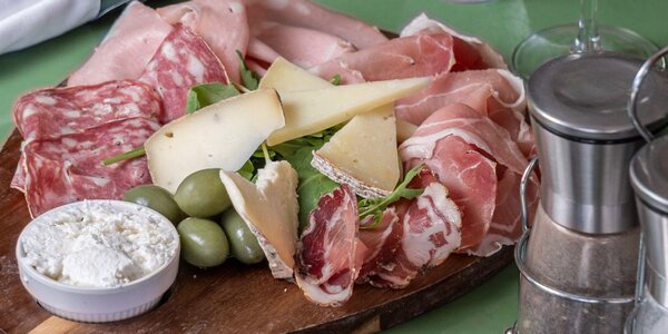 Degustazione di salumi e formaggi