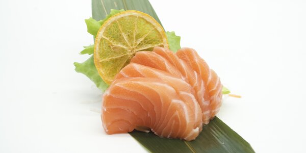 51. Sashimi salmone ( 1 PORZIONE A TESTA ) 
