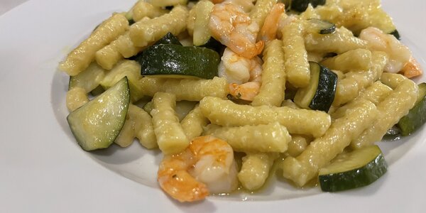 Passatelli con zucchine e gamberi