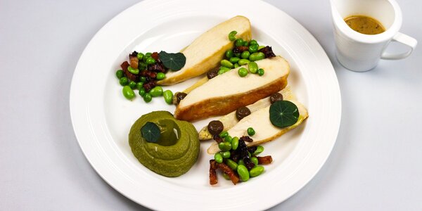 panfried chicken breast with white asparagus, 