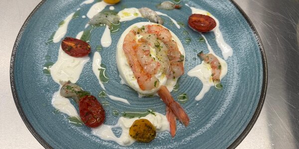 Burrata con Gambero Rosso di Sicilia e datterino confit