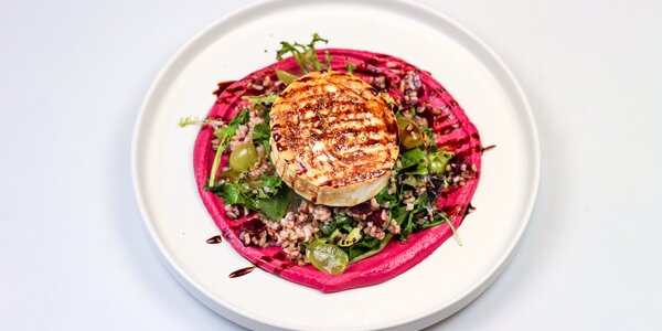 leaf salad with grilled goat cheese, 