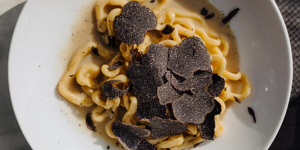 Black truffle picci pasta
