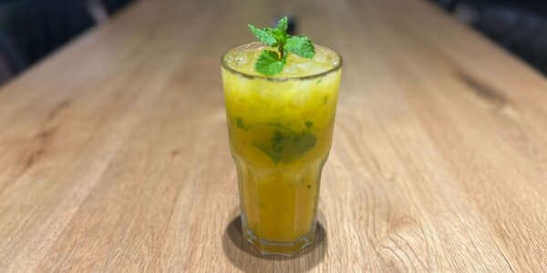 FRESH ORANGE MOJITO