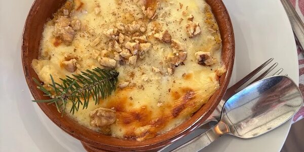 Polenta concia della nonna Maria con noci