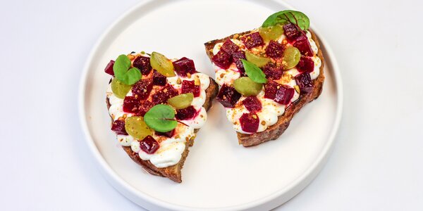 sourdough bread with roasted beetroot,