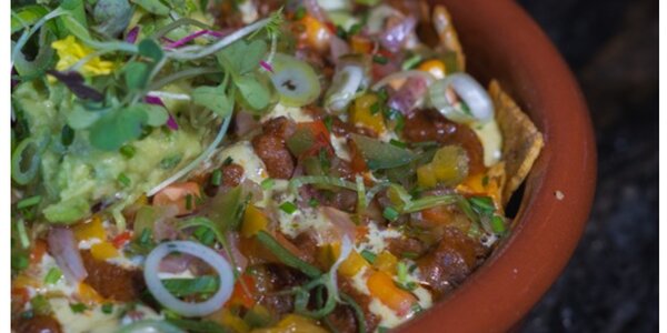 NACHOS DE TERNERA // BEEF NACHOS 