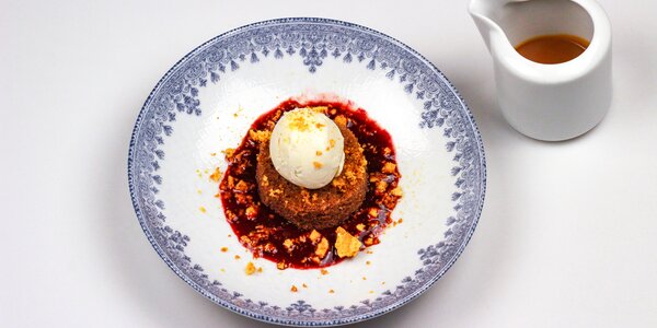 date cake with cardamom ice cream,