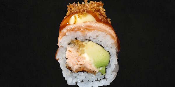 109 - Uramaki tempura di salmone, salsa BBQ e crispy di patate [8 Pezzi]