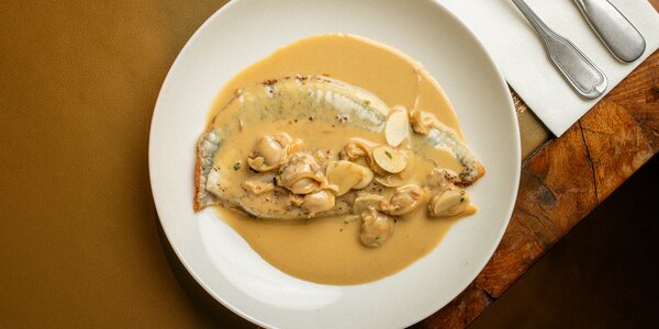 Filet de Turbot, Pil-Pil au Combava & Palourdes