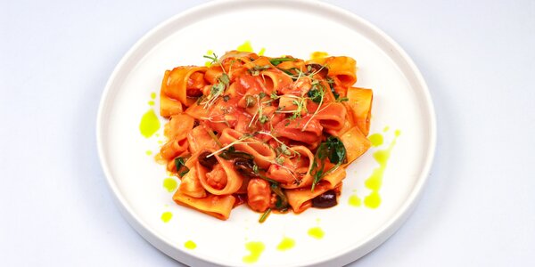 calamarata with salmon and prawns, 