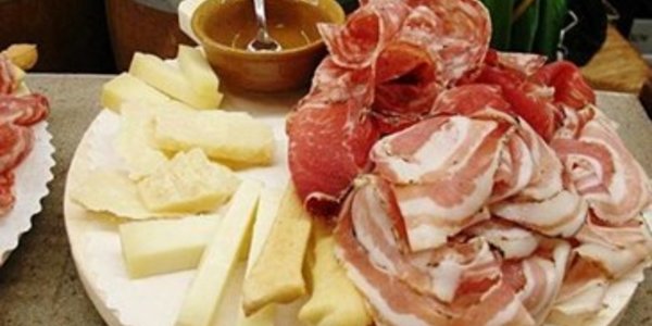 Degustazione salumi e formaggio