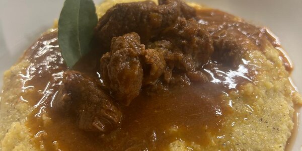 Bocconcini di cinghiale con polenta taragna *