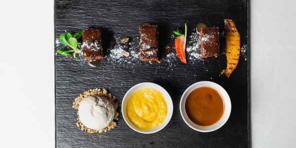 SALTED-CARAMEL STICKY TOFFEE PUDDING