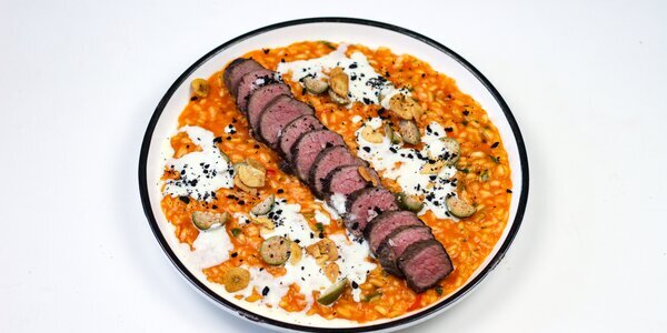 Paradajkové rizoto s vyzretým hovädzím rump steakom,