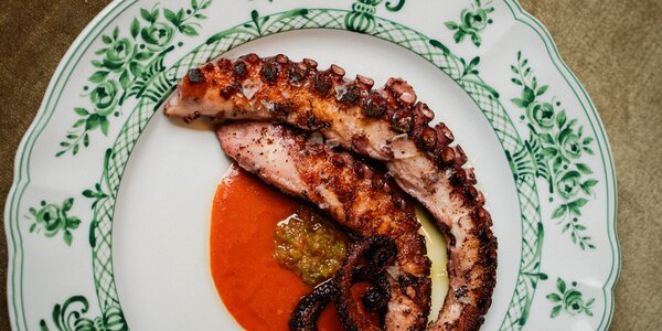 Octopus & Salsa Roja