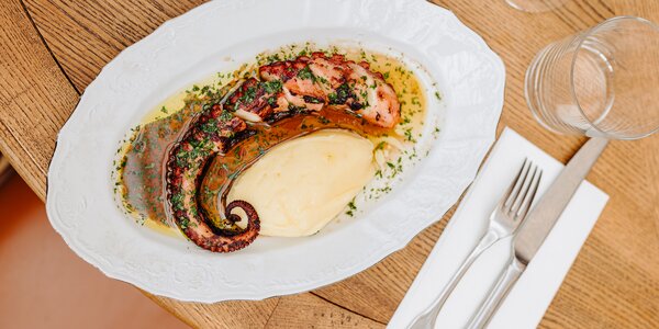 Grilled octopus, mashed potatoes and octopus vinaigrette