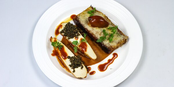 Chicken breast with buckwheat crust,