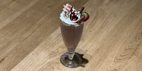 STRAWBERRY CHOCO SHAKE