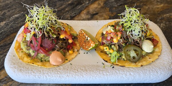 TACOS DE TERNERA MECHADA // PULLED BEEF TACOS