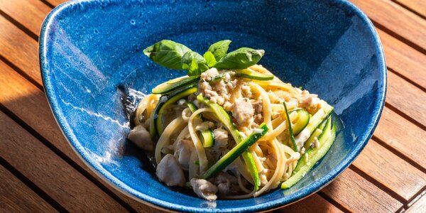 Linguina con Pesce bianco, zucchine e yuzu