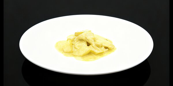 211. Pollo* al latte di cocco e curry