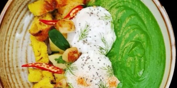 250g Spinach stew with poached egg and potatoes 