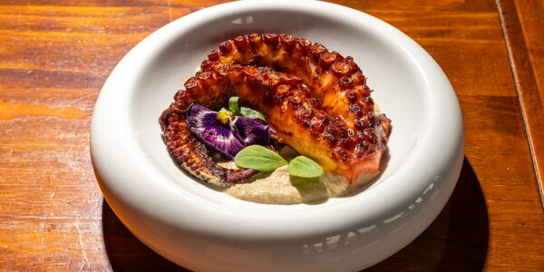 Polpo laccato Bbq e crema di melanzane arrosto 