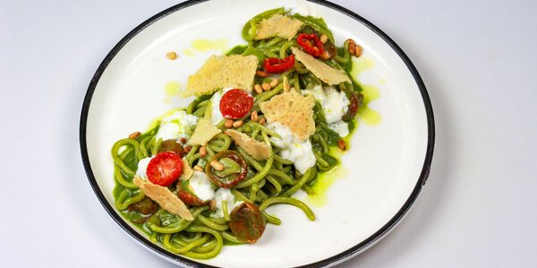 spaghetti with basil pesto,