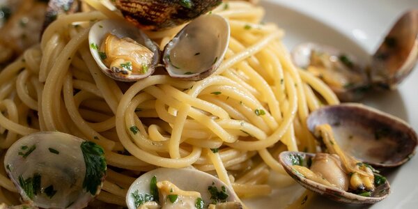 Linguine alle vongole veraci e bottarga