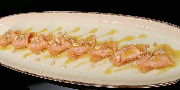 924. Salmone Tataki  (Piatto speciale)