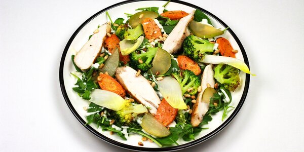 Salad with grilled chicken breast,