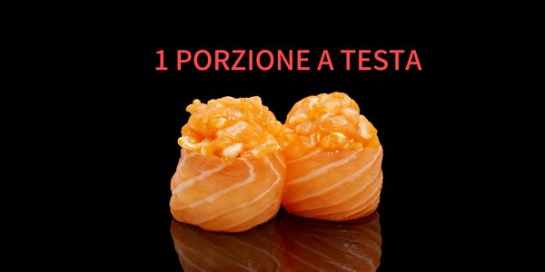 42. Gunkan salmone (1 porzione a testa)