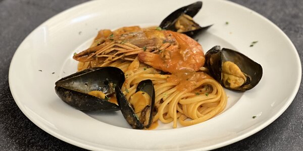 Linguine allo scoglio rosso