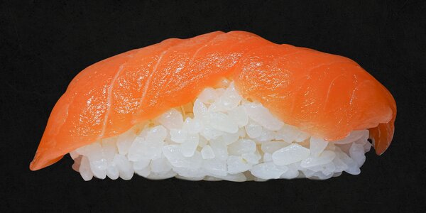 66 - Nigiri salmone