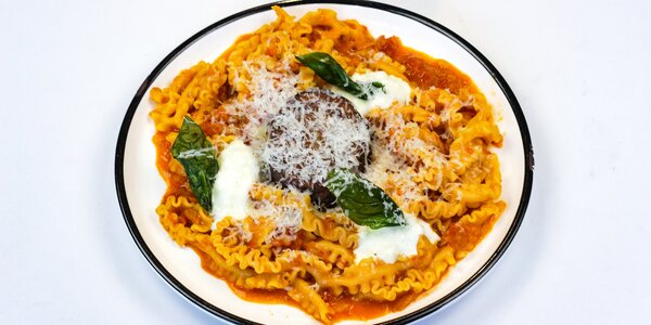 mafaldine with beef bolognese ragout, 