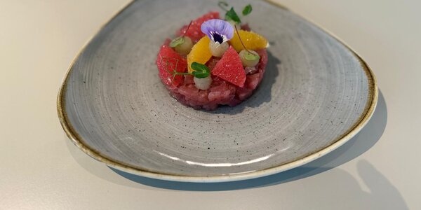 Tartare di tonno, lime e agrumi