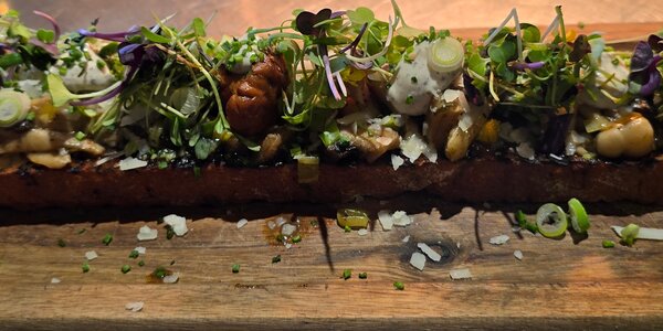 FOCACCIA RUSTIKA // RUSTIK FOCACCIA 