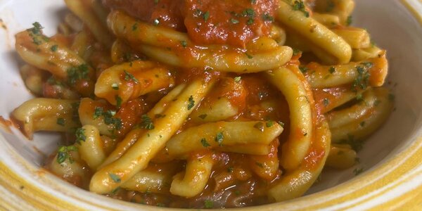 Caserecce alla clorofilla di prezzemolo con ragù di Lumache Maxima Cherasco