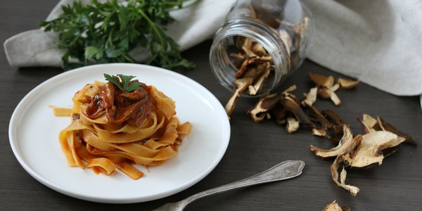 Tagliatelle casarecce ai funghi porcini