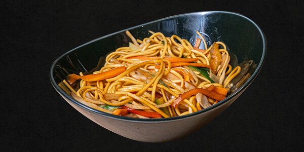 205 - Yakisoba di pollo e verdure