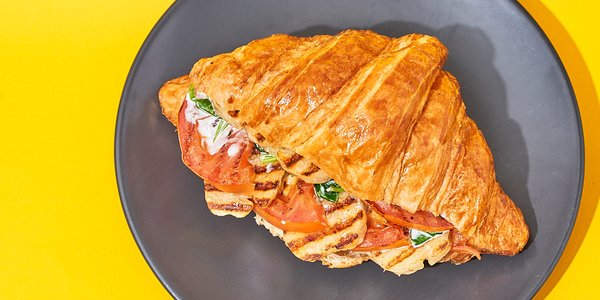 Grilled Halloumi croissant