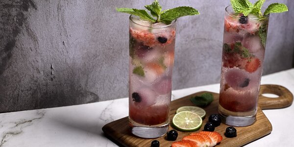 Berries Mojito