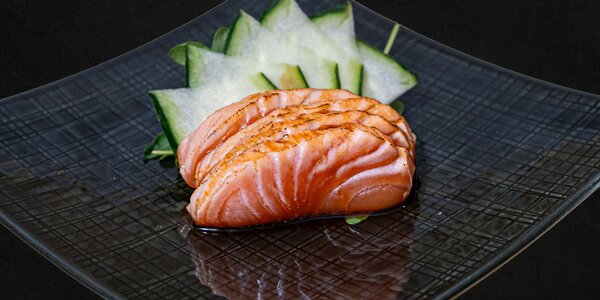 121 - Tataki salmone con salsa ponzu e teriyaki [4 pezzi]