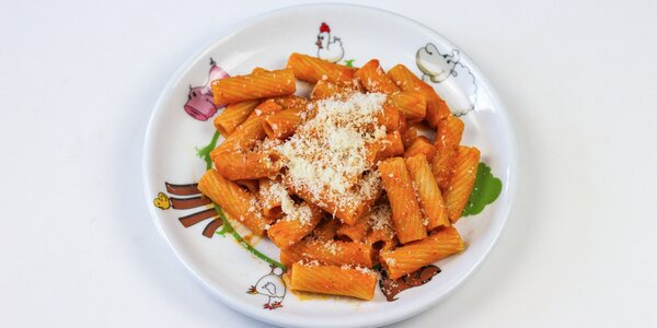 tortiglioni with tomato sauce,