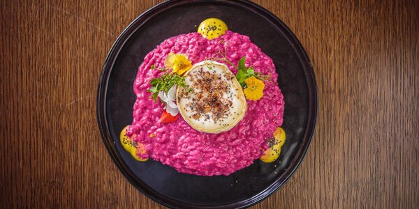 250g Beetroot risoto with goat cheese and walnats
